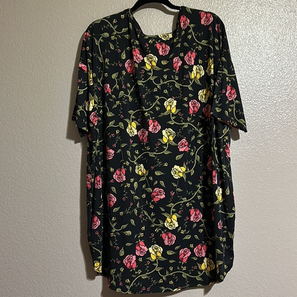 LulaRoe Irma 2xl black and floral. NWOT - Picture 4 of 5